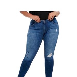 AVA & VIV Women’s Distressed Jeans Size 18W